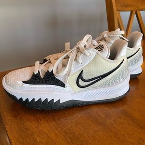 Men’s Nike Kyrie Low